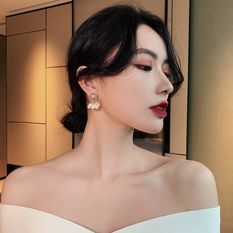 Baroque flair earrings