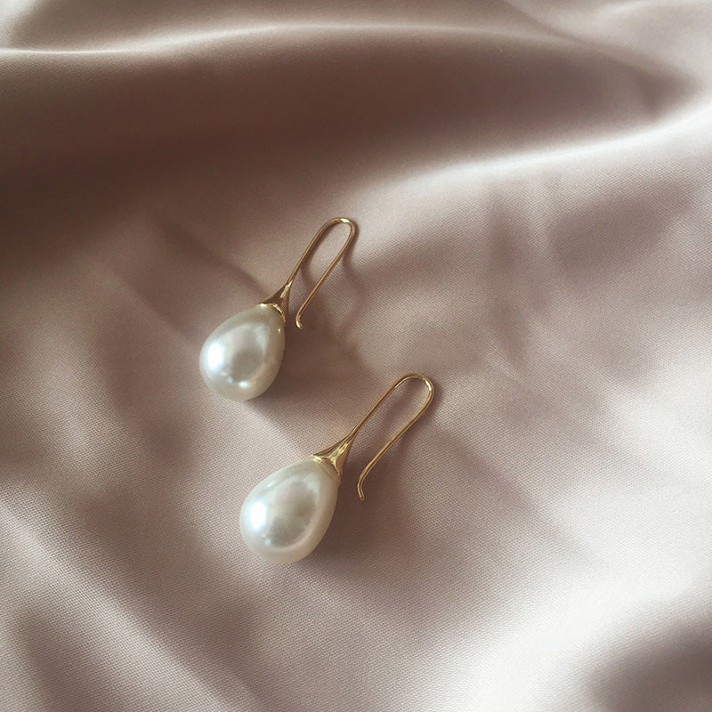 Waterdrop pearl earrings